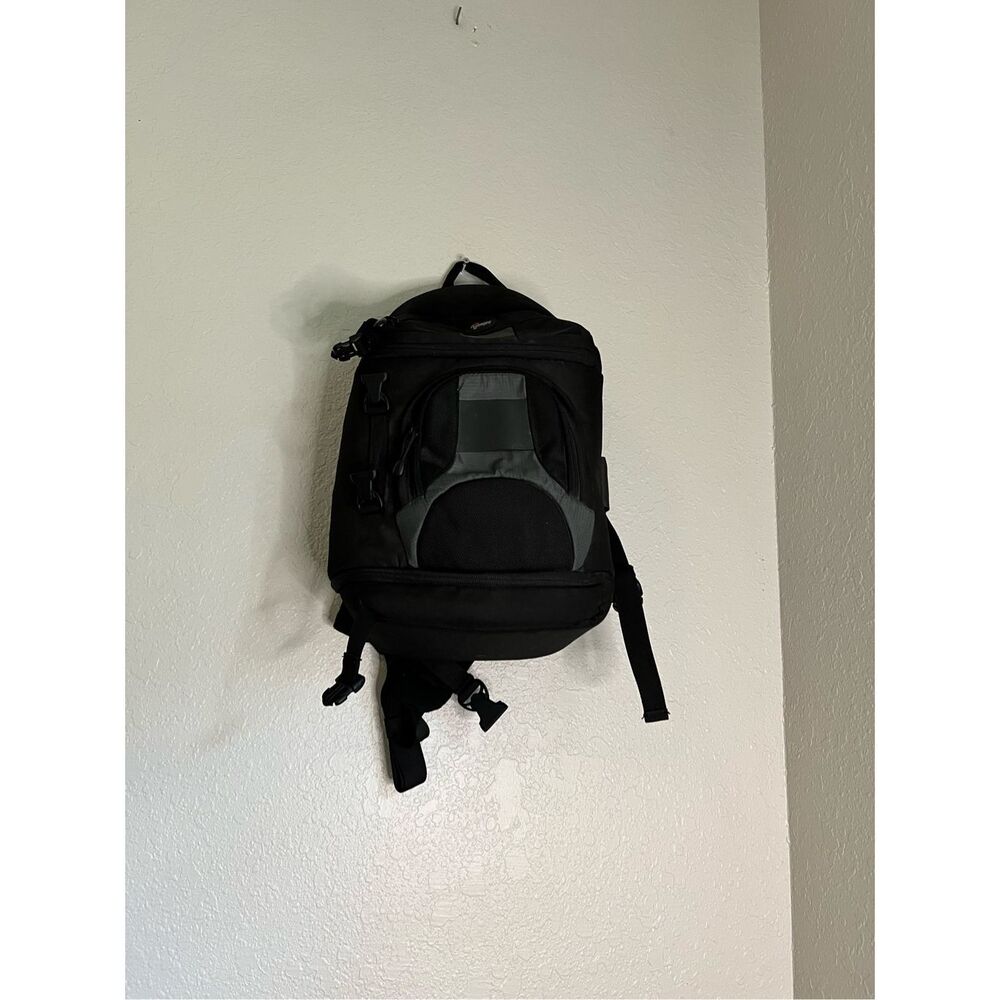 LowePro Slingshot 200 AW DSLR Camera Backpack Shoulder Strap Padded Compartments